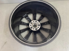 Laden Sie das Bild in den Galerie-Viewer, 1x Alufelge 20 Zoll 10.5&quot; 5x112 40ET 6880047 BMW X5 G05 G06 Rim Wheel