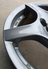Laden Sie das Bild in den Galerie-Viewer, 1x Alufelge 14 Zoll 5.5" 4x100 43ET Glanz Silber KBA47800 Hyundai I10 Rim Wheel FEL3723445893ja