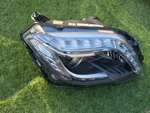 Laden Sie das Bild in den Galerie-Viewer, Frontscheinwerfer Mercedes-Benz W204 A2048201639 Xenon Rechts Headlight SCH9041715124ic