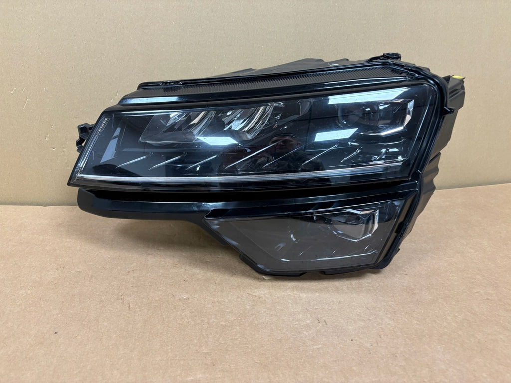 Frontscheinwerfer Skoda Karoq 57B941015B Links Scheinwerfer Headlight SCH5646237048pu