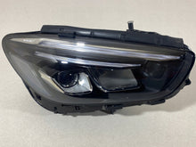 Laden Sie das Bild in den Galerie-Viewer, Frontscheinwerfer Mercedes-Benz W247 A2479062603 LED Rechts Headlight