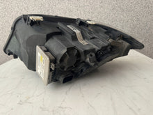 Laden Sie das Bild in den Galerie-Viewer, Frontscheinwerfer BMW 3 E91 E90 Rechts Scheinwerfer Headlight