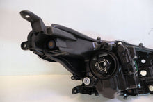 Laden Sie das Bild in den Galerie-Viewer, Frontscheinwerfer Toyota Yaris BNE5942 Links Scheinwerfer Headlight SCH9009551203tx