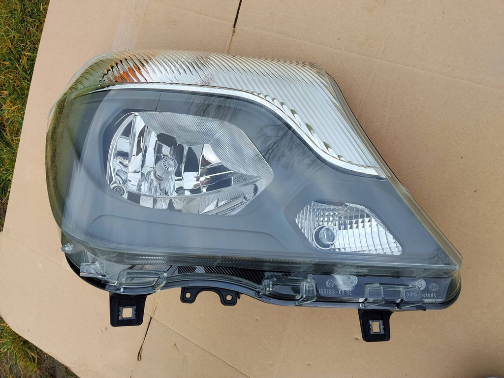Frontscheinwerfer Mercedes-Benz Sprinter A9068202461 Rechts Headlight SCH2471301014nj