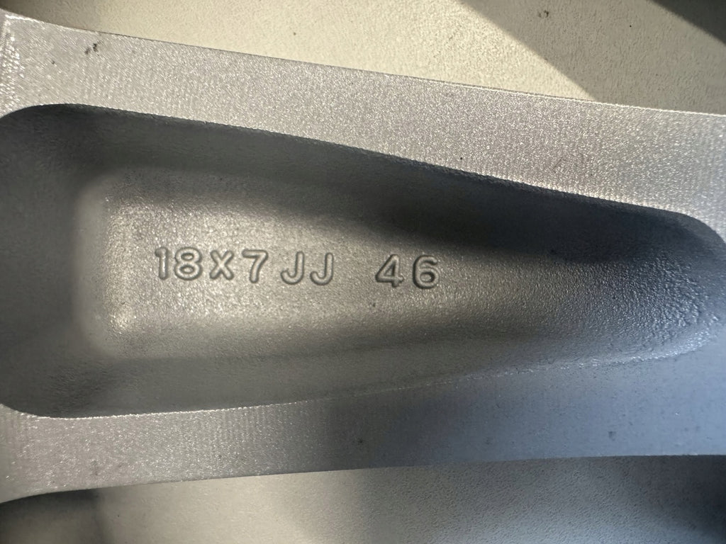 1x Alufelge 18 Zoll 7.0" 5x114.3 46ET Mitsubishi Rim Wheel