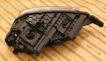 Laden Sie das Bild in den Galerie-Viewer, Frontscheinwerfer Skoda Yeti 5L1941016C Xenon Rechts Scheinwerfer Headlight
