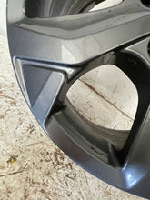 Laden Sie das Bild in den Galerie-Viewer, 1x Alufelge 18 Zoll 7.0" 5x108 47 5ET Glanz Grau LJ8C-1007-A1B Ford Rim Wheel FEL6612893421fm