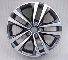Load image into Gallery viewer, 1x Alufelge 18 Zoll 7.0" 5x114.3 35ET Glanz Grau 403007351R Mg Koleos Rim Wheel FEL2942614076kn