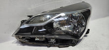 Load image into Gallery viewer, Frontscheinwerfer Toyota Yaris Links Scheinwerfer Headlight