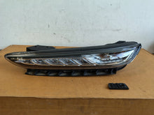 Laden Sie das Bild in den Galerie-Viewer, Frontscheinwerfer Hyundai Kona 92207-J9000 Links Scheinwerfer Headlight SCH8382869652ca