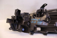 Laden Sie das Bild in den Galerie-Viewer, Frontscheinwerfer Toyota Corolla 81110-02T30 Rechts Scheinwerfer Headlight SCH5226334032sc