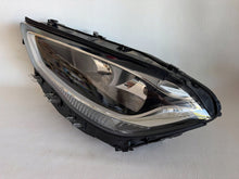 Laden Sie das Bild in den Galerie-Viewer, Frontscheinwerfer Mercedes-Benz Gla A2479415704KZ Links Scheinwerfer Headlight SCH6542260390le