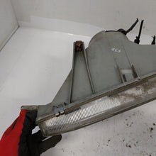 Laden Sie das Bild in den Galerie-Viewer, Frontscheinwerfer Renault 25 Rechts Scheinwerfer Headlight
