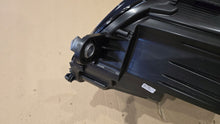 Laden Sie das Bild in den Galerie-Viewer, Frontscheinwerfer VW Passat B7 3AB941006 FALSE Scheinwerfer Headlight SCH2245279581gk