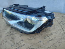 Laden Sie das Bild in den Galerie-Viewer, Frontscheinwerfer VW Tiguan 5NB941005 Halogen Links Scheinwerfer Headlight