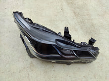Load image into Gallery viewer, Frontscheinwerfer Toyota Corolla 81110-02T31-00 Rechts Scheinwerfer Headlight SCH7232238697mf