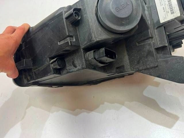 Frontscheinwerfer VW Caddy 2K8941006 Rechts Scheinwerfer Headlight SCH2930270798hn