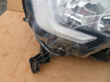 Load image into Gallery viewer, Frontscheinwerfer Renault Master III 260105567R Rechts Scheinwerfer Headlight