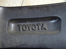 Laden Sie das Bild in den Galerie-Viewer, 1x Alufelge 16 Zoll 6.0&quot; 5x100 50ET Glanz Schwarz PW457-0D004 Toyota 4 Yaris