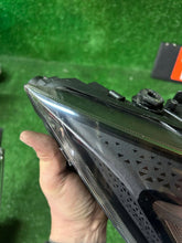 Laden Sie das Bild in den Galerie-Viewer, Frontscheinwerfer Seat Ibiza I V 6F1941006E Rechts Scheinwerfer Headlight SCH3257434172mq