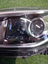 Load image into Gallery viewer, Frontscheinwerfer Hyundai I30 III CSC27317 Links Scheinwerfer Headlight SCH1829083637rv