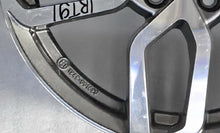 Load image into Gallery viewer, 1x Alufelge 17 Zoll 7.0&quot; 5x114.3 53ET Glanz Graphit 124R-001420 Kia Proceed Mg