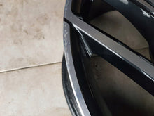 Laden Sie das Bild in den Galerie-Viewer, 1x Alufelge 21 Zoll 9.0" 5x112 29ET Glanz 85H601025R Audi E-Tron Rim Wheel FEL7764654625ou