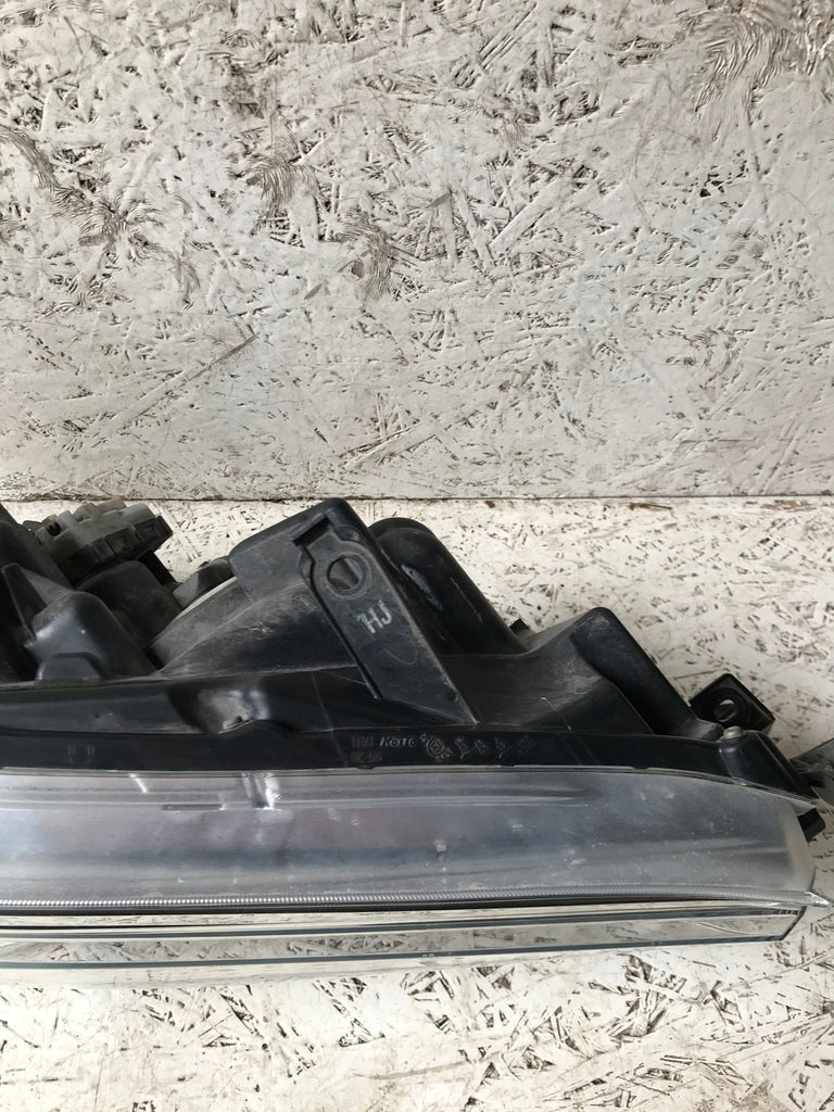Frontscheinwerfer Toyota Hilux Rechts Scheinwerfer Headlight SCH9083615495az