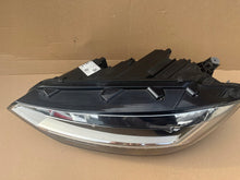 Load image into Gallery viewer, Frontscheinwerfer VW Touran 5TB941081A 5TB941082A LED Links Headlight