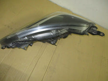 Load image into Gallery viewer, Frontscheinwerfer Toyota Yaris Rechts Scheinwerfer Headlight