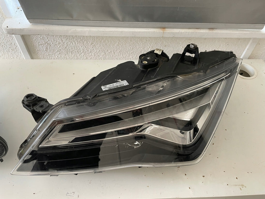 Frontscheinwerfer Seat Ateca 90117434A 576941008F LED Rechts Headlight