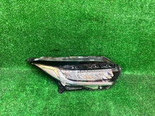 Laden Sie das Bild in den Galerie-Viewer, Frontscheinwerfer Honda Hr-V Logo LED Rechts Scheinwerfer Headlight SCH3848584268fv