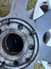 Laden Sie das Bild in den Galerie-Viewer, 1x Alufelge 17 Zoll 7.5" 5x112 47 5ET Matt Silber A2044013502 Mercedes-Benz W204 FEL9903200832tg