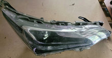 Laden Sie das Bild in den Galerie-Viewer, Frontscheinwerfer Toyota Corolla 81110-02L70 Rechts Scheinwerfer Headlight SCH7674267749ak