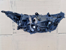 Load image into Gallery viewer, Frontscheinwerfer Toyota V LED Links Scheinwerfer Headlight SCH1484391902zg