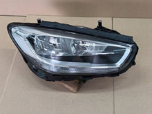 Laden Sie das Bild in den Galerie-Viewer, Frontscheinwerfer Mercedes-Benz Citan W420 A4209060100 Rechts Headlight SCH5174362245om