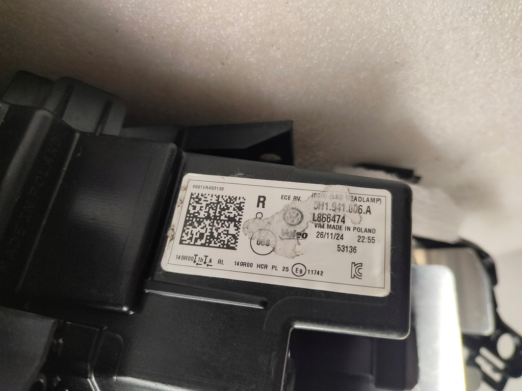 Frontscheinwerfer VW Golf VIII 5H1941005A 5H1941006A LED Ein Satz Headlight SCH9602336786ez