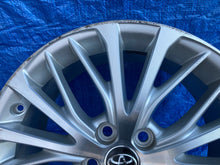 Load image into Gallery viewer, 1x Alufelge 18 Zoll 8.0&quot; 5x114.3 42611-06E50 Toyota Camry Rim Wheel