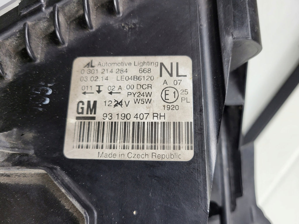 Frontscheinwerfer Opel Zafira B 301214284 Xenon Rechts Scheinwerfer Headlight