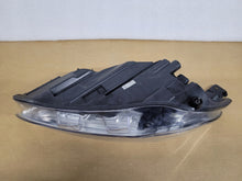Laden Sie das Bild in den Galerie-Viewer, Frontscheinwerfer Ford Focus JX7B-13W029-AE Rechts Scheinwerfer Headlight SCH3555451304jy