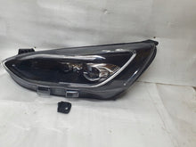 Laden Sie das Bild in den Galerie-Viewer, Frontscheinwerfer Ford Focus JX7B-13E016-CJ Full LED Rechts oder Links