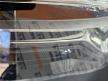 Load image into Gallery viewer, Frontscheinwerfer Seat Ateca 576941007D Links Scheinwerfer Headlight SCH3649193384ul