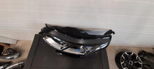 Load image into Gallery viewer, Frontscheinwerfer Renault Megane 260602792 LED Links Scheinwerfer Headlight