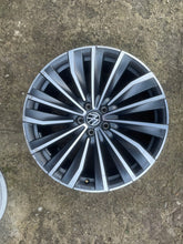 Laden Sie das Bild in den Galerie-Viewer, 1x Alufelge 20 Zoll 9.5" 5x112 VW I Rim Wheel FEL6084228973he