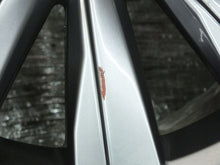 Laden Sie das Bild in den Galerie-Viewer, 1x Alufelge 16 Zoll 6.5" 5x100 47ET Glanz Grau 2G0601025AE VW Polo Iv Rim Wheel FEL6707146803mv