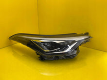 Laden Sie das Bild in den Galerie-Viewer, Frontscheinwerfer Toyota Chr 81150-F4281-00 LED Rechts Scheinwerfer Headlight SCH3086449715ia