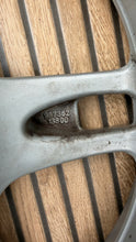 Load image into Gallery viewer, 1x Alufelge 18 Zoll 9.0" 5x130 43ET 98736213800 Porsche Boxster Cayman Rim Wheel FEL2013593270vr