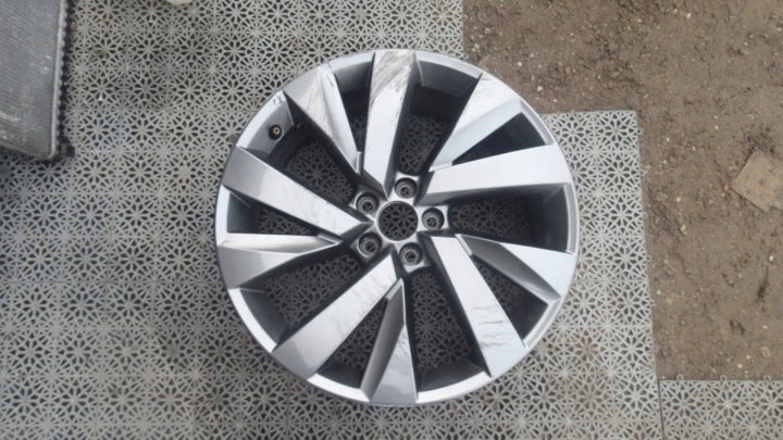 1x Alufelge 18 Zoll 7.0" 5x100 39ET 2GM601025L VW T-Cross Rim Wheel FEL2980804717zv