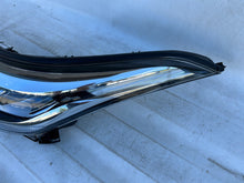 Laden Sie das Bild in den Galerie-Viewer, Frontscheinwerfer Toyota Chr 81150-F4180-00 LED Ein Stück (Rechts oder Links)