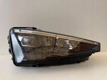 Laden Sie das Bild in den Galerie-Viewer, Frontscheinwerfer Skoda Scala 657941016C LED Rechts Scheinwerfer Headlight SCH8463424369is